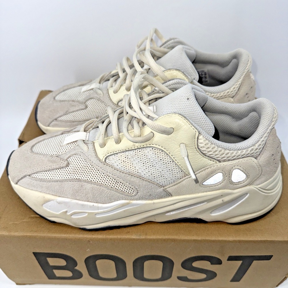 Adidas Yeezy Boost 700 Analog YZY Size 11 Men OG ALL